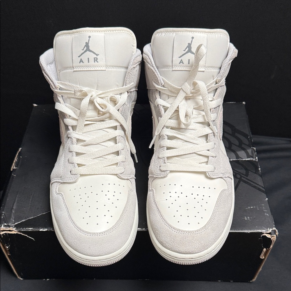 Air Jordan 1 Mid "Stealth" sneakers